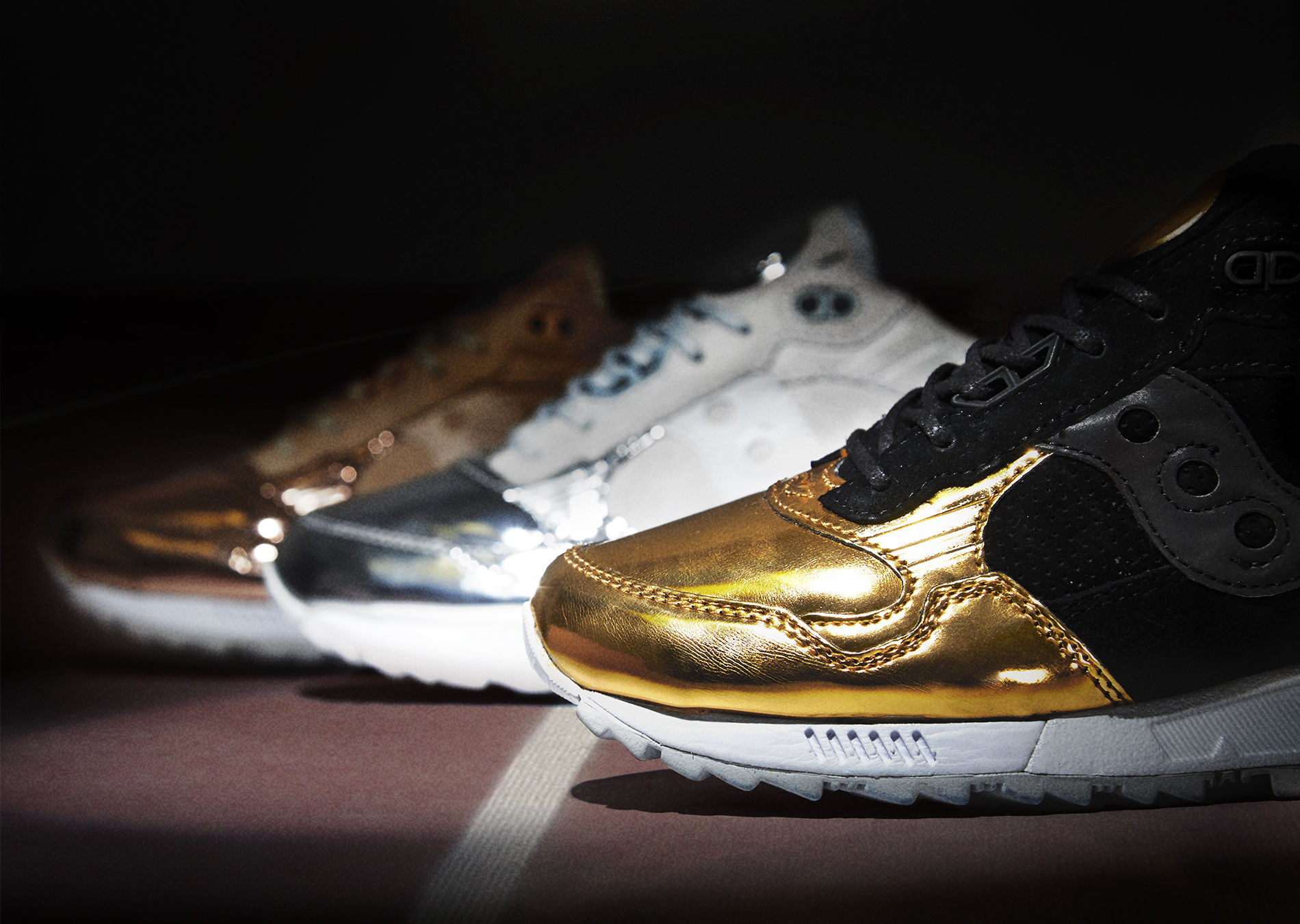 Offspring x Saucony Shadow 5000 Medal Pack - Sneakers Magazine