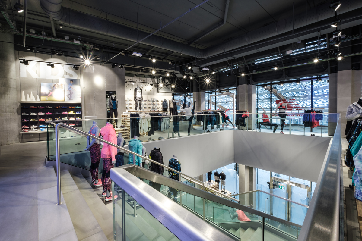 interni nuovo store New Balance - Piazza gae Laurenti