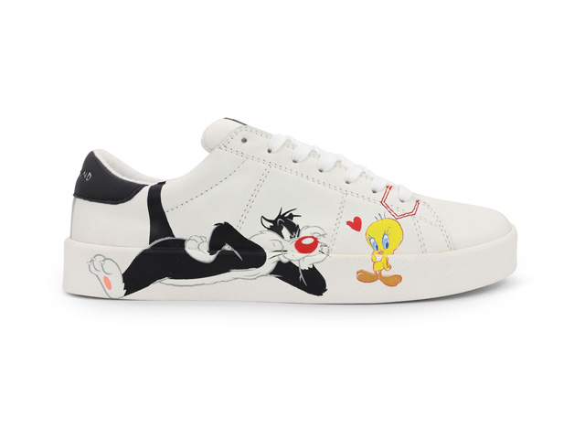 MOA Looney tunes capsule collection